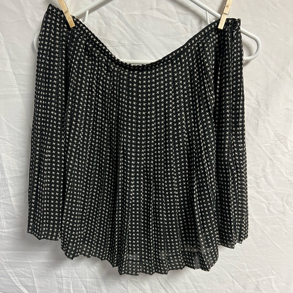 Madewell geometric print short skirt size 10 black zip up in perfect shape
